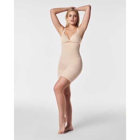 SPANX Everyday Seamless Shorty soft nude size small shape wear - Picture 1 of 6